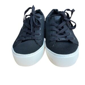 UGG ZILO Black Knit Sneakers Women’s Size 7.5